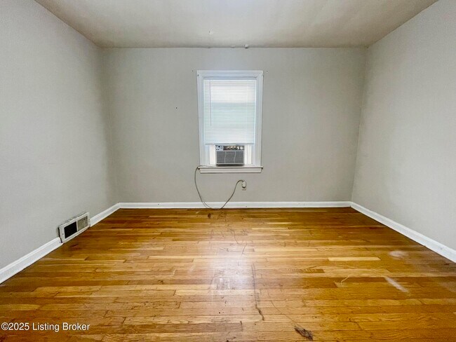 Foto del edificio - 208 Breckenridge Ln