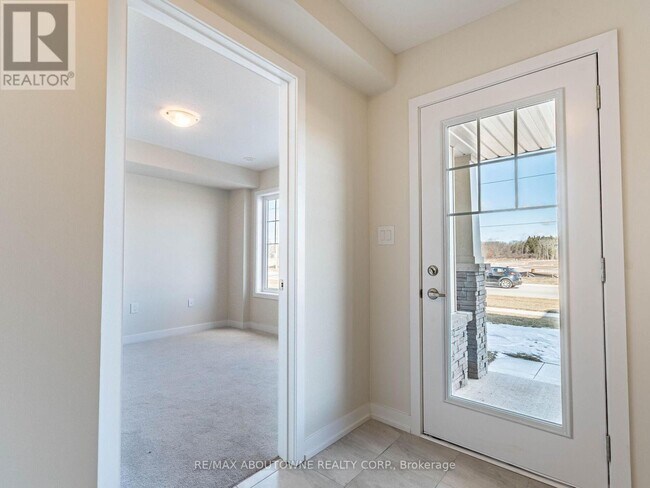 Photo du bâtiment - 81 Melody Ln