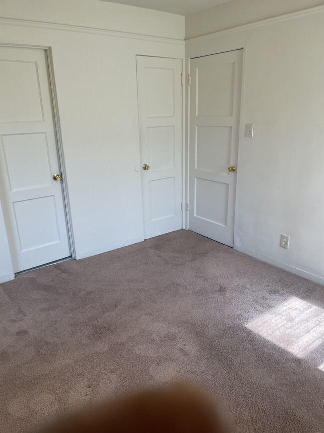 bedroom pic 2 - 5875 Crenshaw Blvd