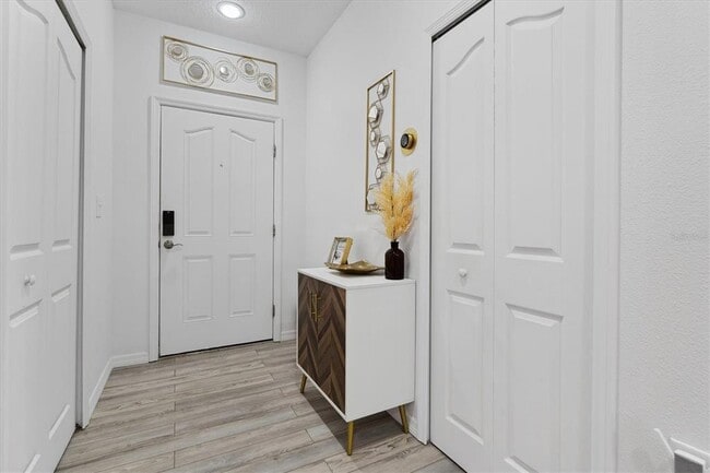 Building Photo - 642 Wells Ct