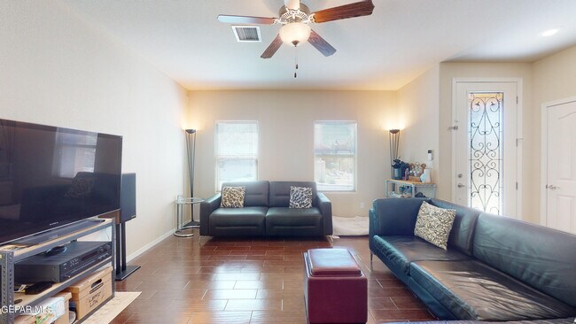 Foto del edificio - 6689 Red Canyon Sage Ln