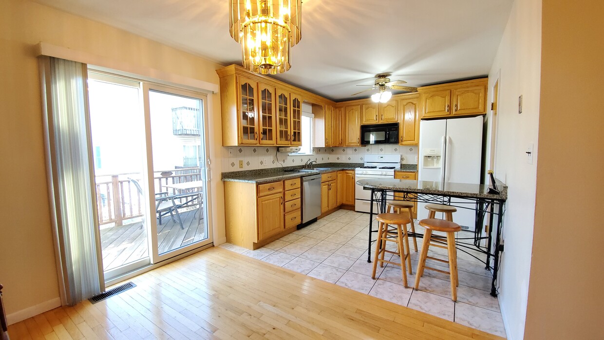 Primary Photo - 404 Chestnut St