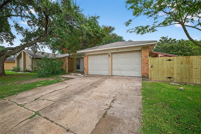 Building Photo - 6602 Navidad Rd