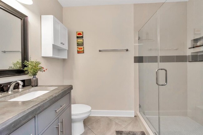 Building Photo - 1011 Studemont St