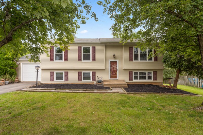 Foto principal - 13355 Jasper Ct
