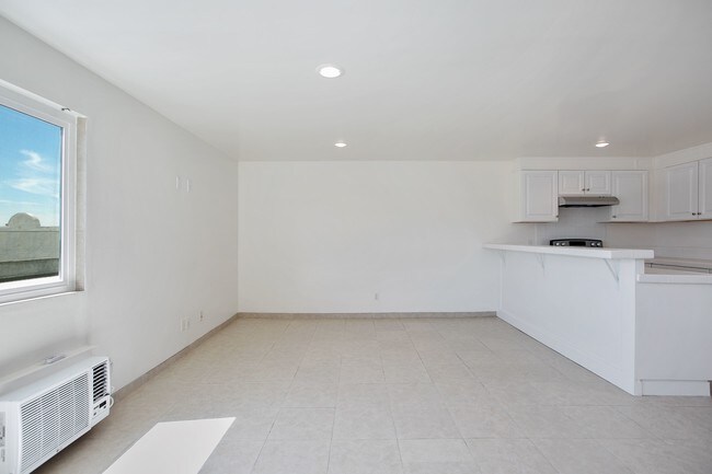 Building Photo - 905 N 3rd St