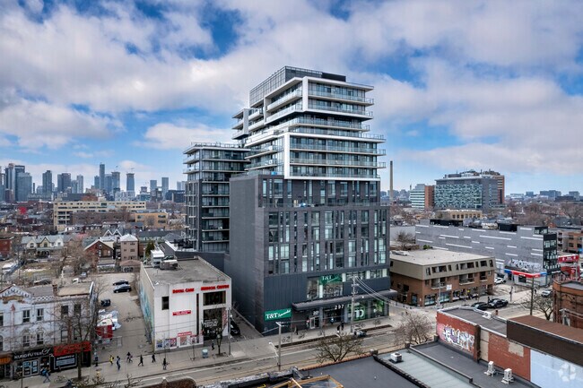 Building Photo - The College Condiminium At Spadina