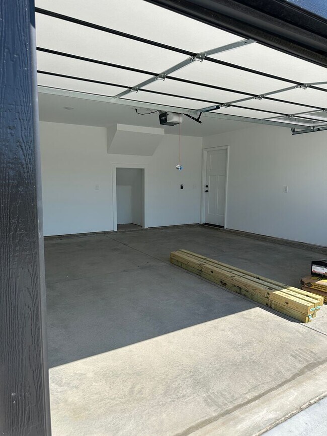 Building Photo - Beautiful Home for Rent – Modern Comforts ...