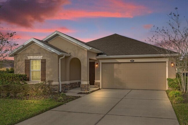 Building Photo - 604 Champion Ridge Dr