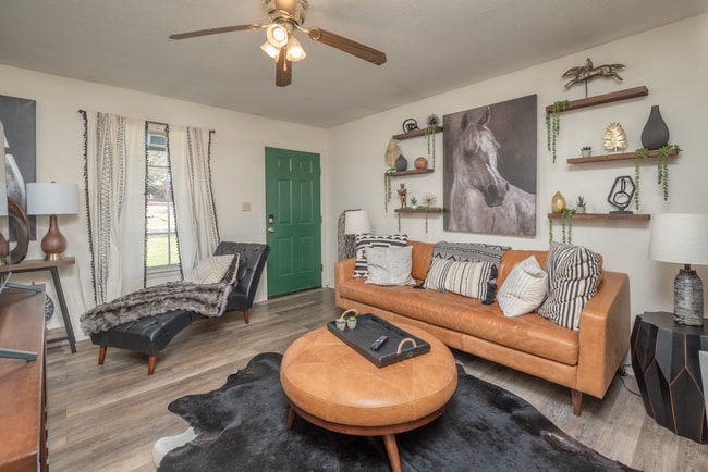 Foto del edificio - 300 Green St