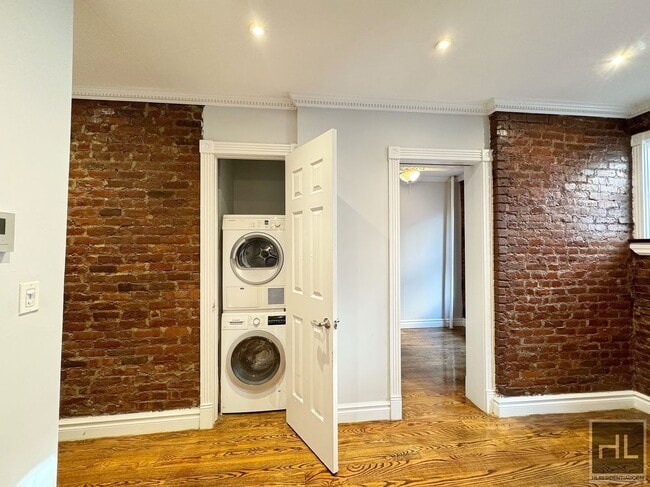 Building Photo - East 13th Street