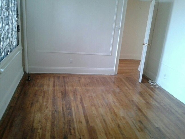 Foto del edificio - 2330 Newtown Ave