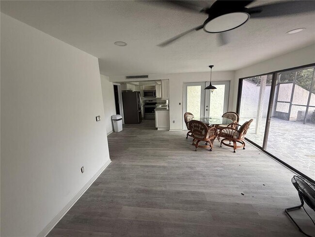 Foto del edificio - 4212 Fairway Cir