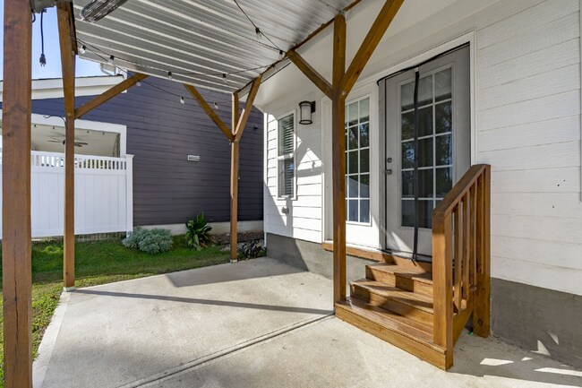 Building Photo - Stunning Home  Sweetwater Apex Community