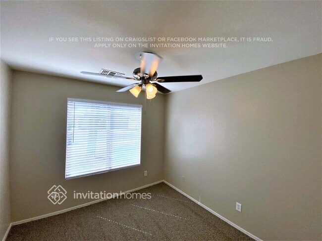 Foto del edificio - 8452 W Forest Grove Ave