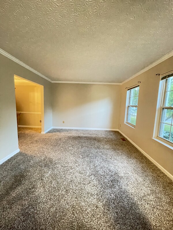 Building Photo - 781 Lynnfield Dr