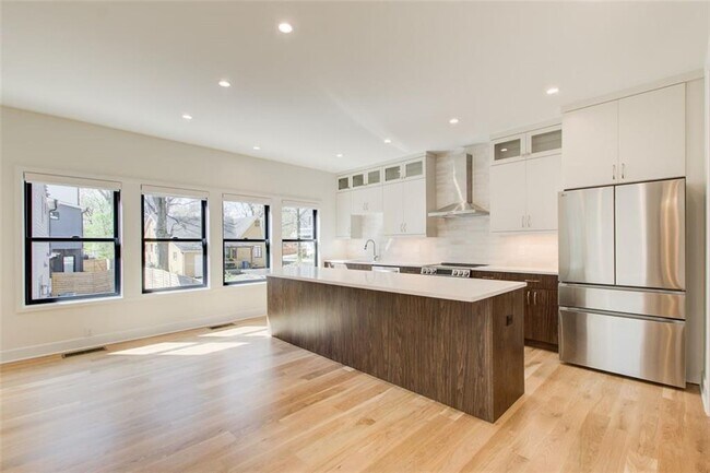 Foto del edificio - 1050 Snyder St NW