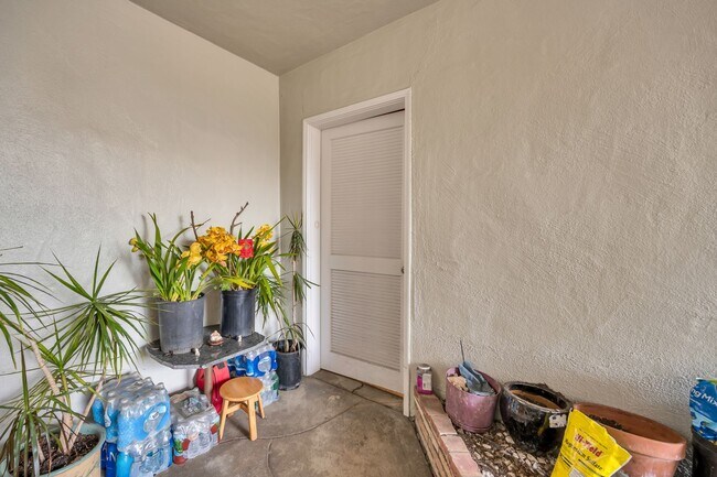 Building Photo - Sunset District Sanctuary: Cozy One Bedroo...