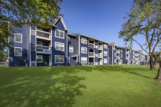 Building Photo - Fishermans Village