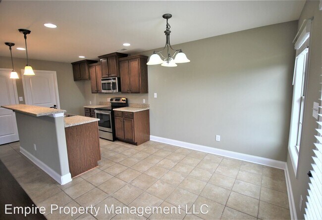 Building Photo - 3 br, 2 bath House - 10 Buckeye Lane