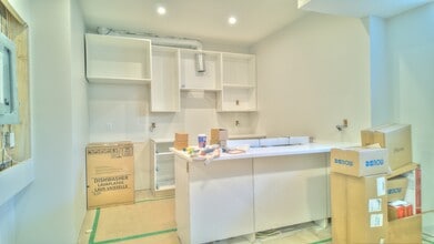 Building Photo - 10240-10157 157 St NW