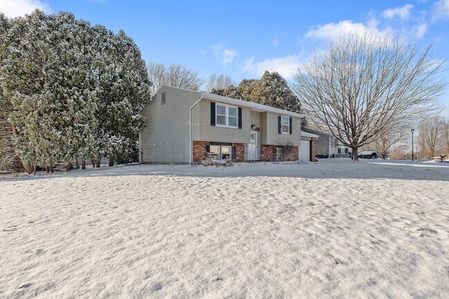 Foto del edificio - 4210 Trotwood Ln