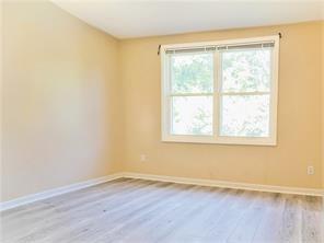 Foto del edificio - 895 Thoroughbred Trce