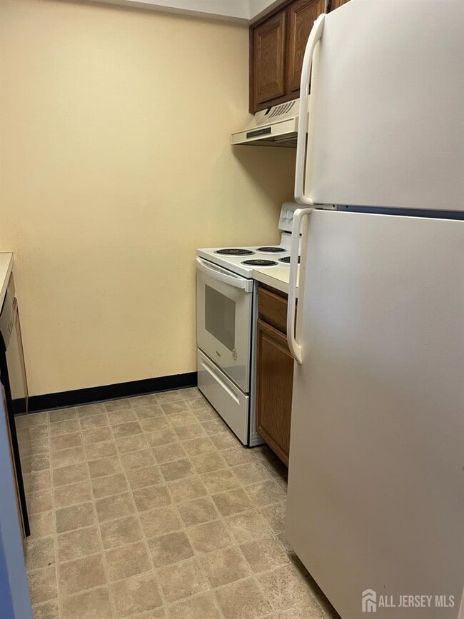 Foto del edificio - 2107 Ravens Crest Dr