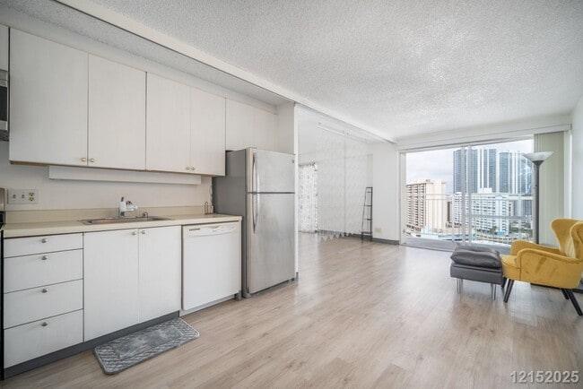 Foto del edificio - 1655 Makaloa St