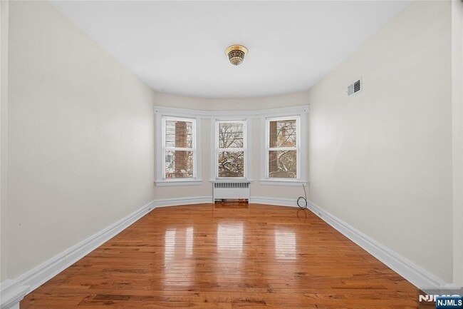 Photo - 287 Hornblower Ave House