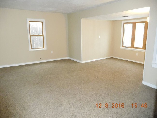 Foto del edificio - 663 E 240th St