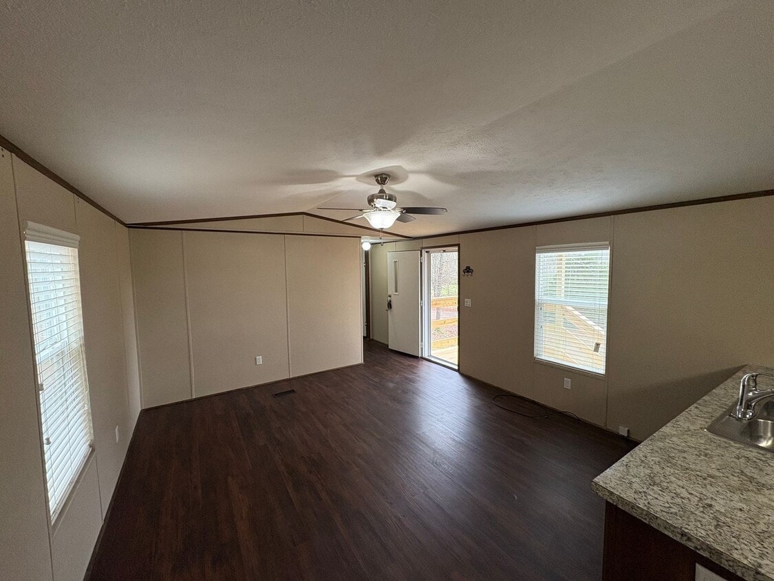 Building Photo - For Rent