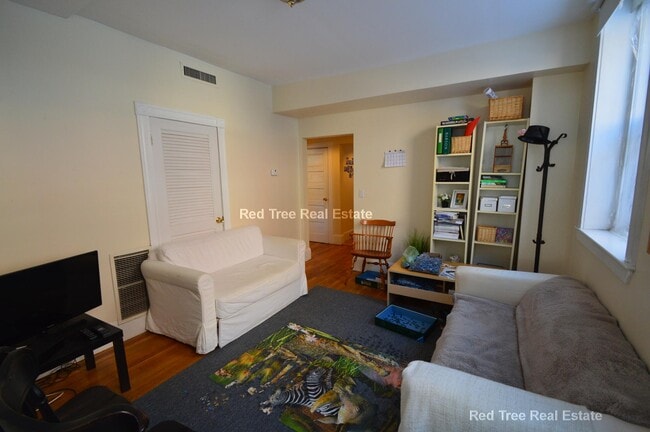 Building Photo - 12 Dean Rd