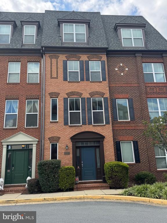 Building Photo - 1415 Trafalgar Ln