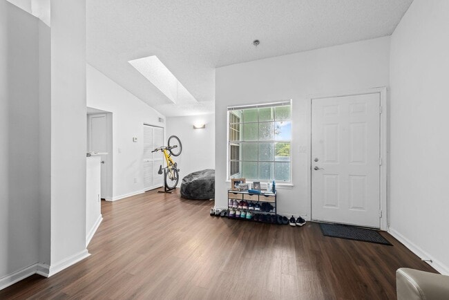 Building Photo - 1275 Crystal Way