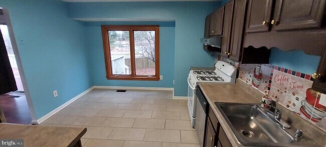 Building Photo - 19525 Ridge Heights Dr
