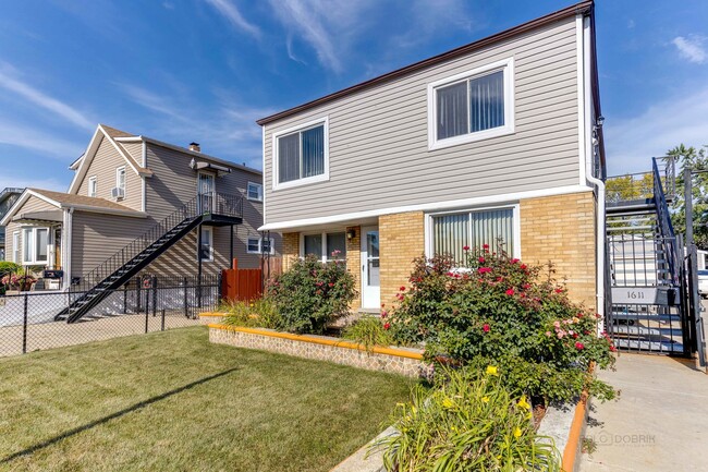 Building Photo - 1611 N 40th Ave