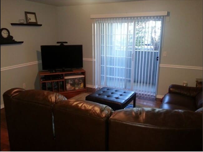 Building Photo - 150 S 800 E