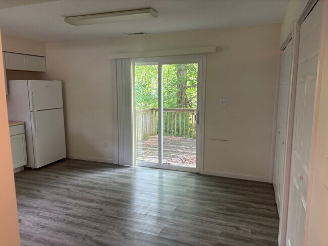 Foto del edificio - Townhome: 3 Bedroom 2.5 bath