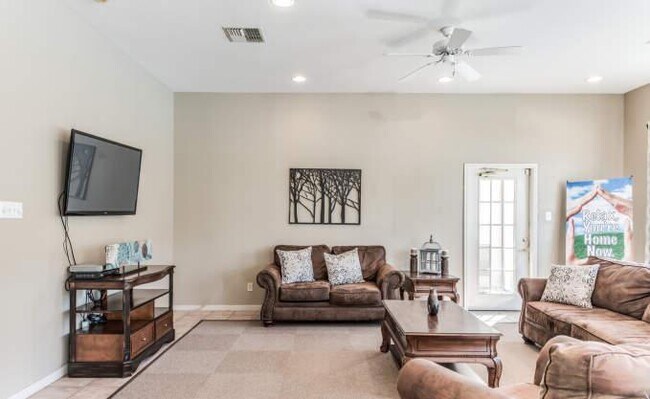 Foto del edificio - 3 bedroom in Conroe TX 77301