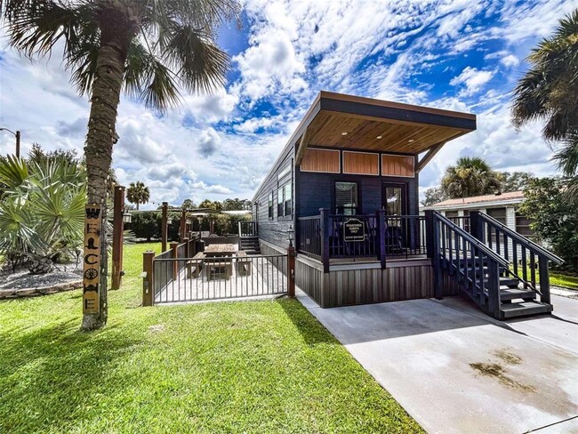 Building Photo - 107 Long Hammock Dr