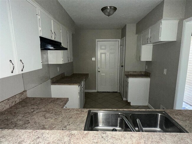 Foto del edificio - 5447 Fawn Trail Ln