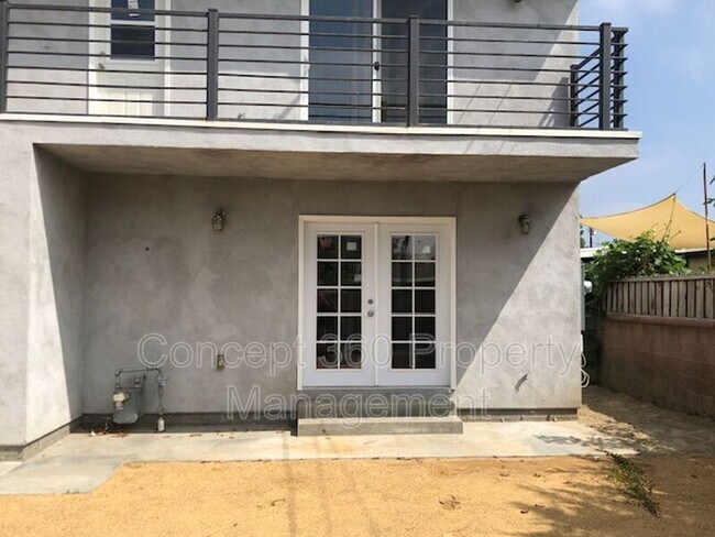 Foto del edificio - 318 E Heath Ln