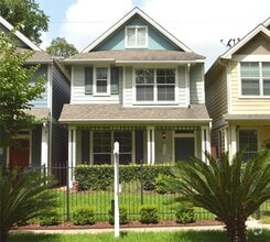 Building Photo - 1113 Waverly St
