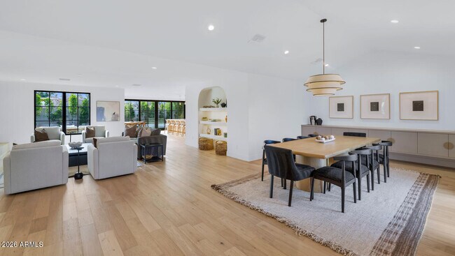 Foto del edificio - 6039 E Calle Camelia