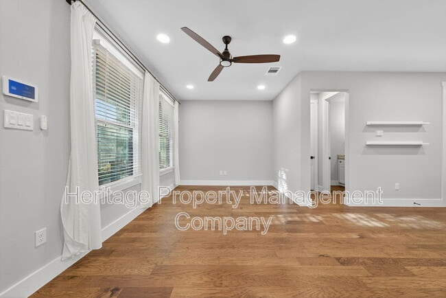 Building Photo - 311 E Evergreen St
