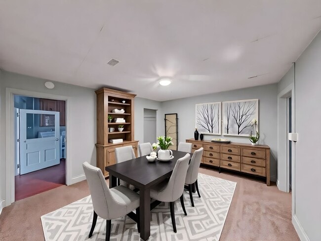 Foto del edificio - 1369 W Market St