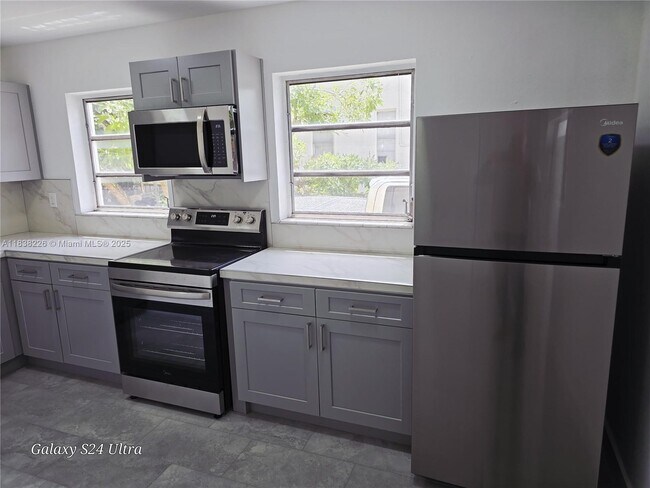 Foto del edificio - 1600 NW 3rd St