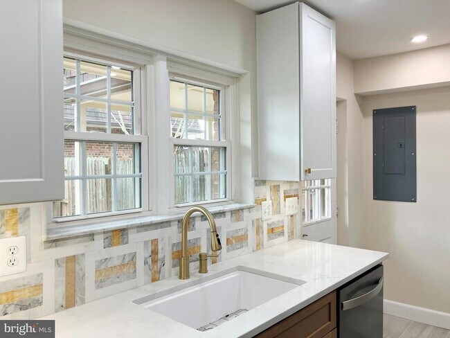 Foto del edificio - 428 Hampton Ct