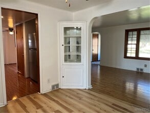 Building Photo - 61 Lynncrest Terrace